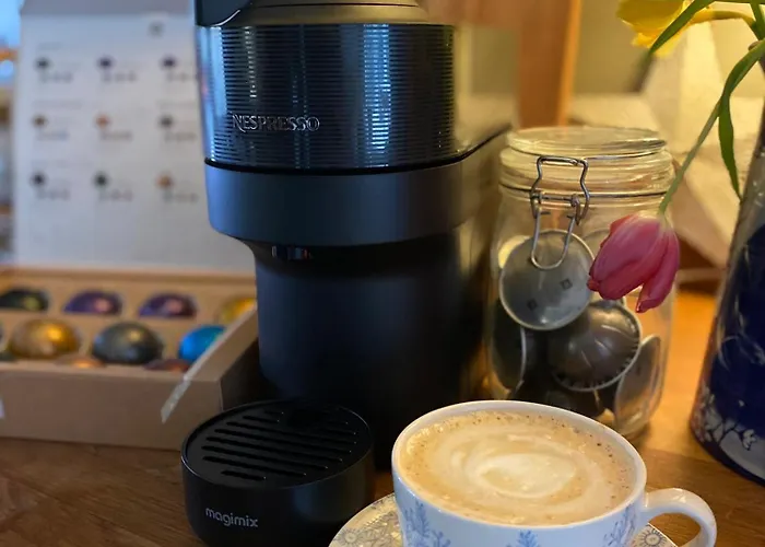 Hideaway بيت للعطل ويتبي