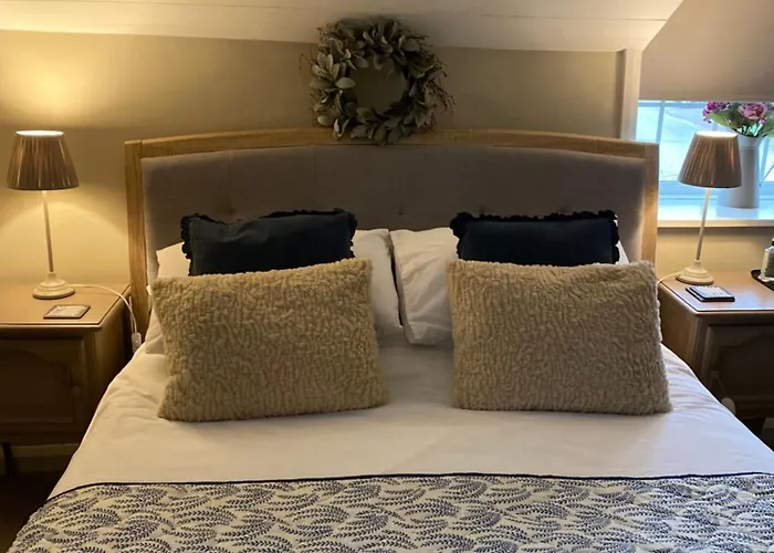 Hideaway * ويتبي